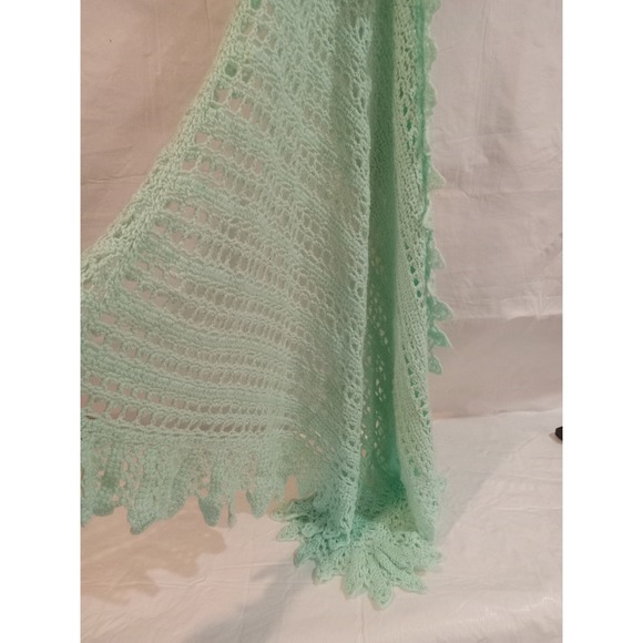 Handmade Mint Green Knit Triangle baby blanket - Picture 2 of 3